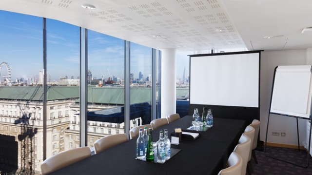 Double Tree by Hilton Westminster Venue Hire SW1, boardroom, large screen, natural daylight