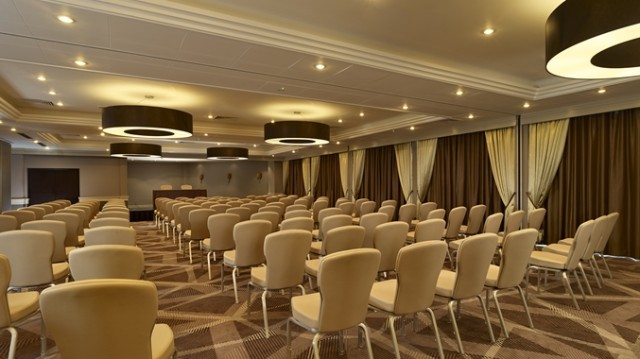 DoubleTree Hilton Ealing Venue Hire W5, large event space, theatre style, 300 theatre capacity