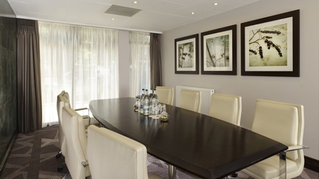 DoubleTree Hilton Ealing Venue Hire W5, smaller meeting room, boardroom style, natural daylight